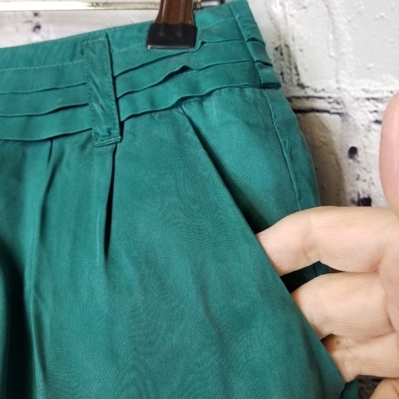 Cottagecore Feminien Pretty green teal embroidered shorts - Picture 3 of 10